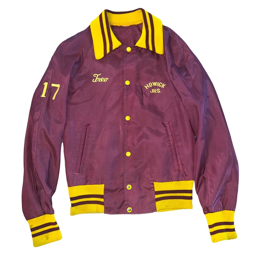 Vintage 1970’s Sports Jacket. Well Worn Condition. Estimated Men’s Size S/M.